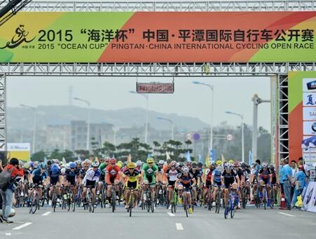 伟德登录上演“速度与激情”这场摩托车赛事全程高燃